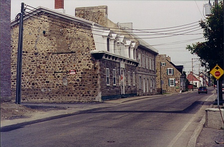 Gracieuseté de http://rogerkenner.ca/Bike/North_Shore_Rides_lite/03_Assomption_02.html (97K)